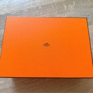 Hermes Orange Storage Box with Tissue Paper pillow & Ribbon size 12.2 x 9 x 4.7